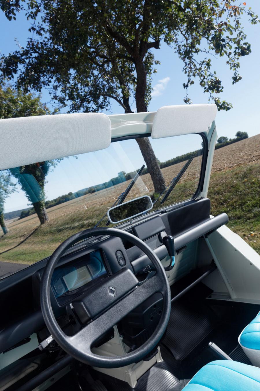 Торпедо Renault 4L e-Plein Air Concept 2019 года  (фото 33 из 46)